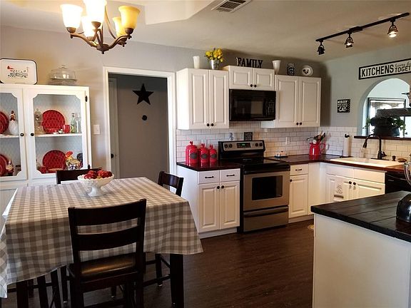 3rd image of 6807 County Road 4097