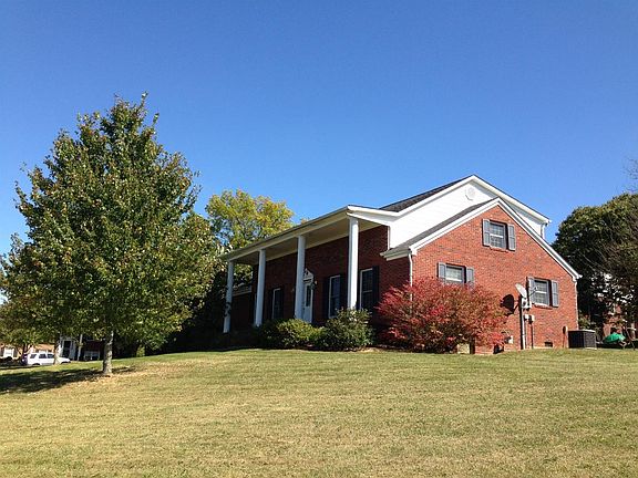 4th image of 105 Bradford Dr