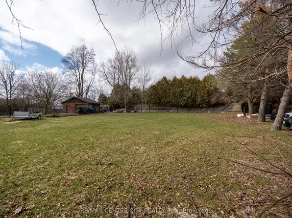 2 Kennedy Ave, Ilderton, ON