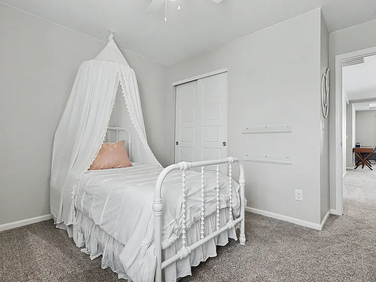 7856 Luminary Ln — Photo 33