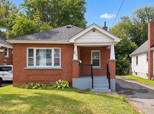 29 Thorndale St S, Hamilton, ON L8S 3A7