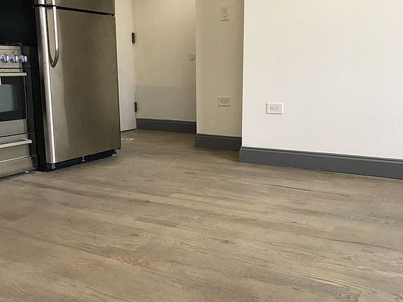 3rd image of 310 E 25th St APT 4D