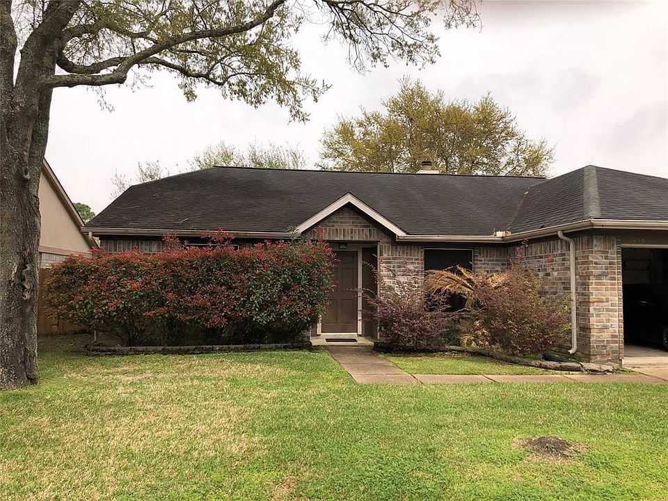 1st image of 10933 Pecan Dr