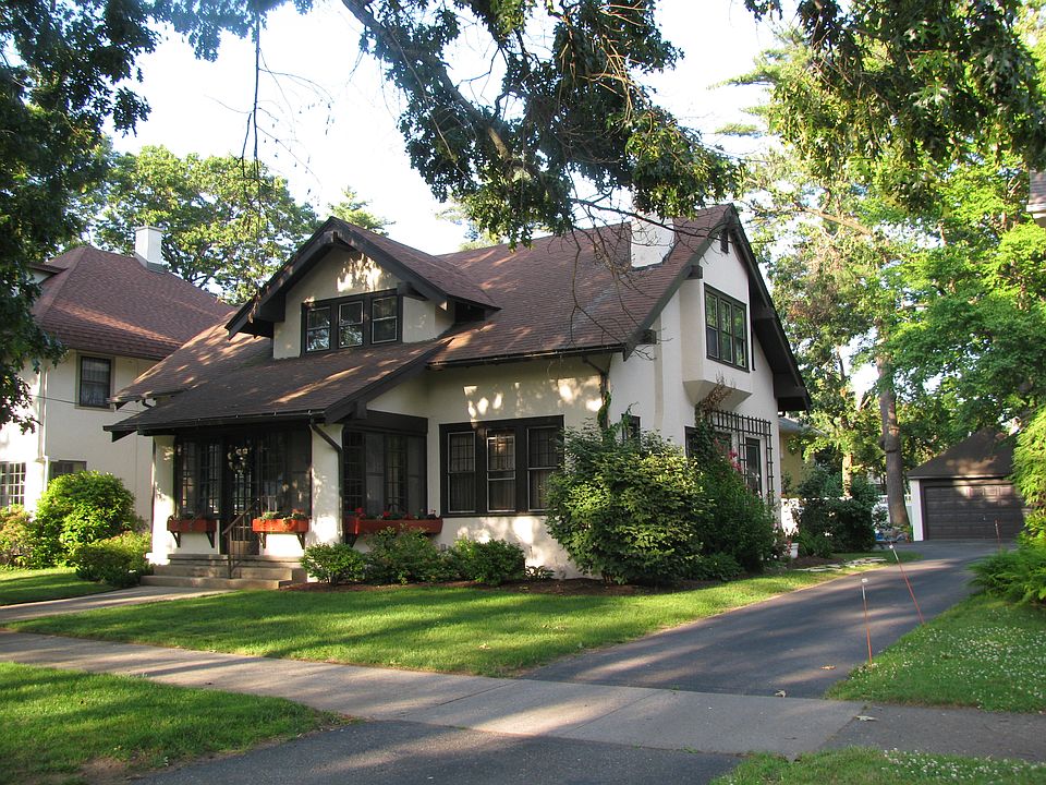 Grand home, great neighborhood