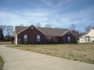 316 Country Chase Dr, Jackson, TN 38305