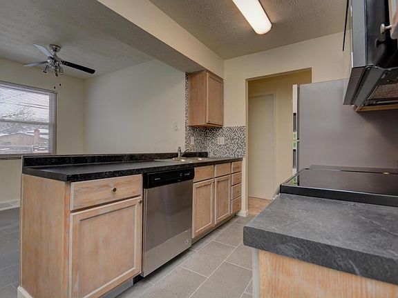 4th image of 5479 Aqua St