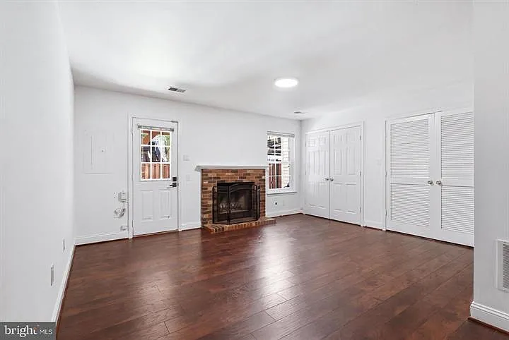 3 bed, 2.5 bath, 1600 sqft, $2,950 — Photo 3
