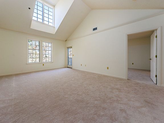 3rd image of 1223 Heatherwood Unit 1223
