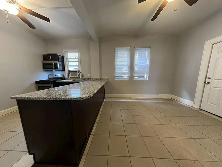 2020 24th Ave #1R — Photo 6
