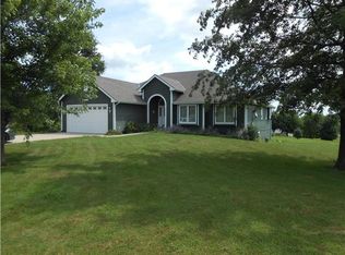 12615 N Southridge Dr, Liberty, MO 64068