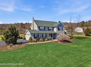 624 Marion Ln, Brodheadsville, PA 18322