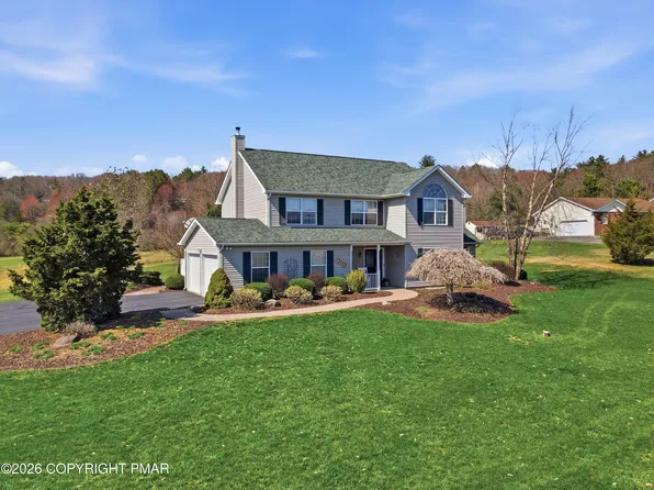 624 Marion Ln, Brodheadsville, PA 18322