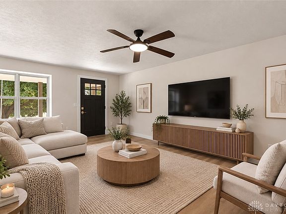 3rd image of 210 N Riley Blvd