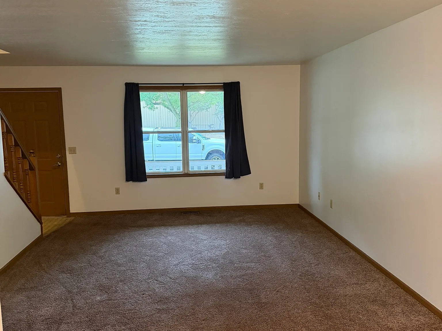 2 bed, 875 sqft, $800 — Photo 2