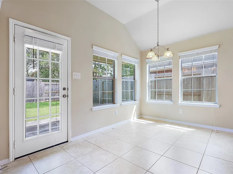 2310 Shadow Canyon Ct — Photo 16