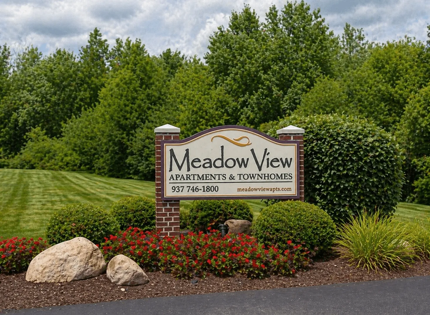 Meadow View Apartments and Townhomes — Photo 1