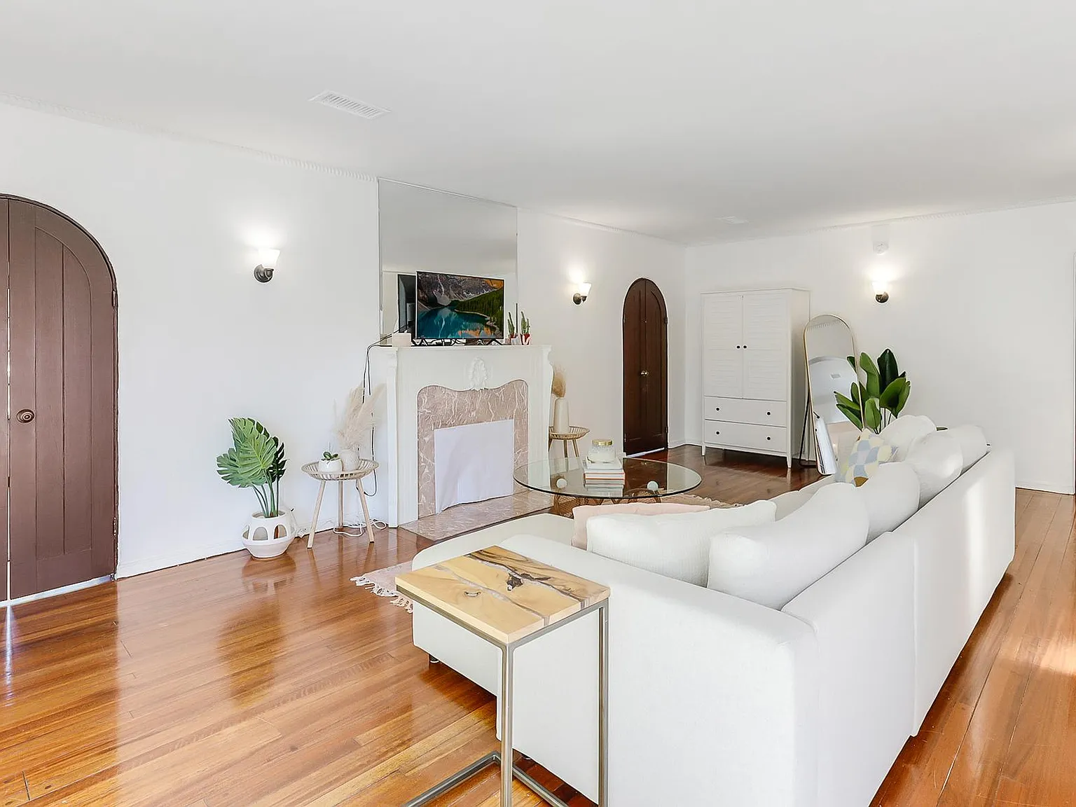 6200 W Olympic Blvd — Photo 4