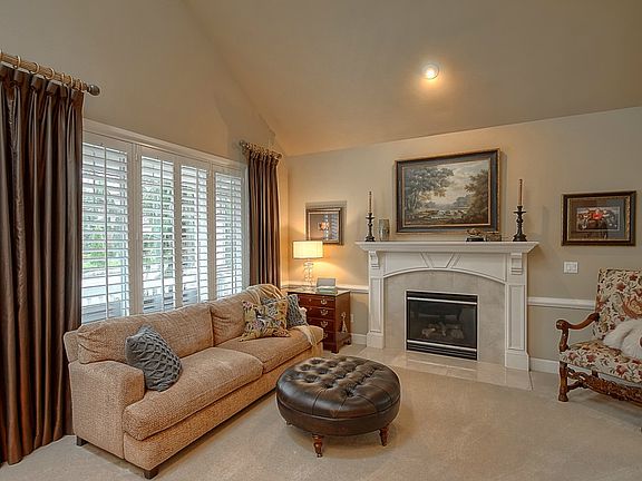 4th image of 24249 SE 47th Pl