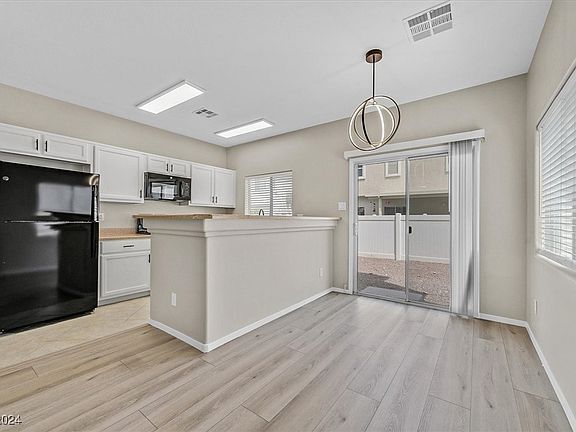 5th image of 6540 Charlie Chaplin Ave Unit 102