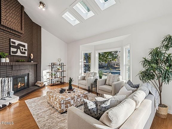 4th image of 5705 Kingsford Ave