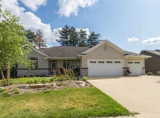 2473 Dempster Dr, Coralville, IA 52241