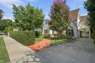 photo property thumbnail