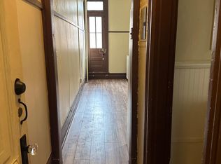 42 3rd St #2R, Troy, NY 12180