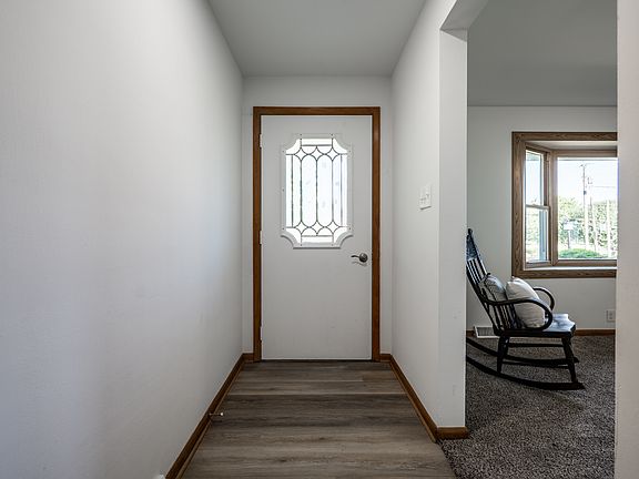 5th image of 662 S County Road 150 W