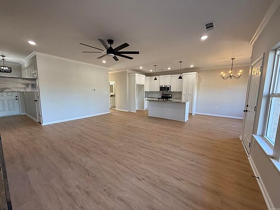 3rd image of 503 Madeleine Cir