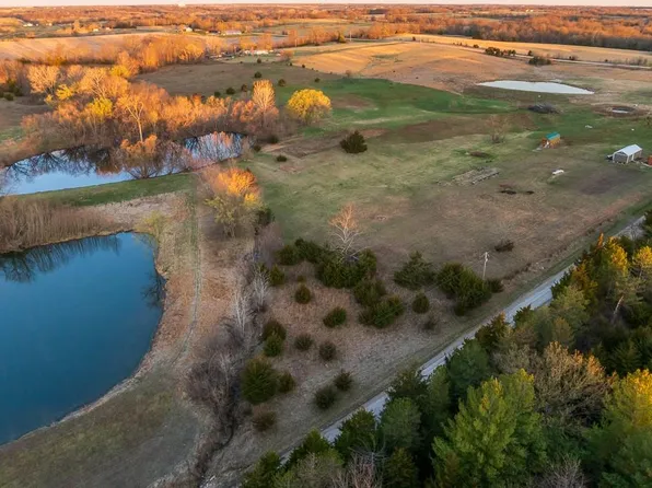 21496 Moss Rd, Polo, MO 64671