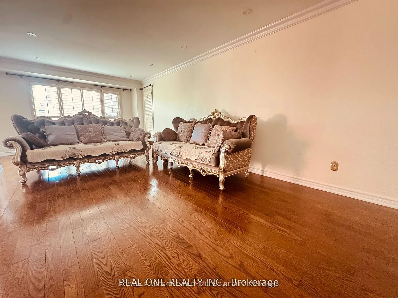 4 bed, $4,900 — Photo 4