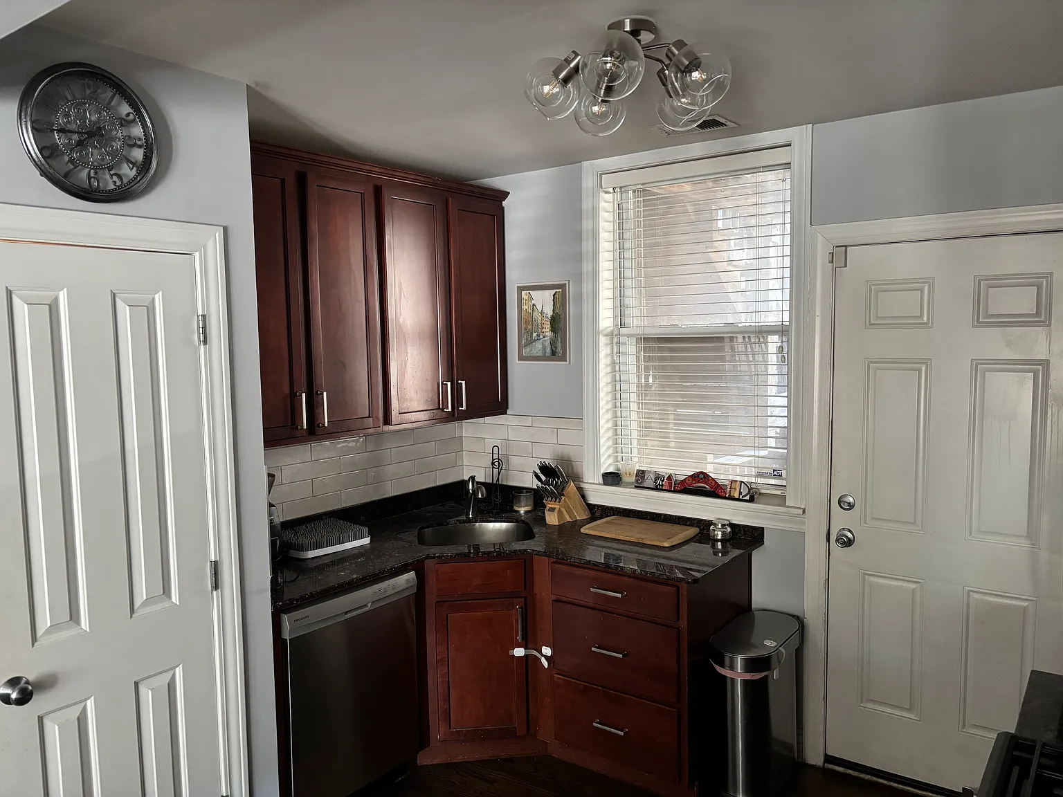 2 bed, 690 sqft, $2,250 — Photo 4