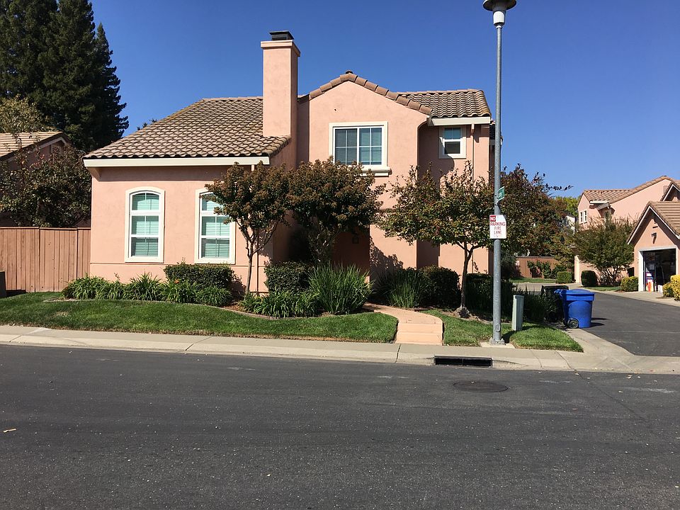 1st image of 3 Tuscany Ct