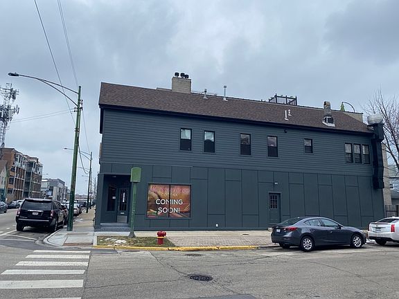 3rd image of 2417 N Clybourn Ave APT 2R