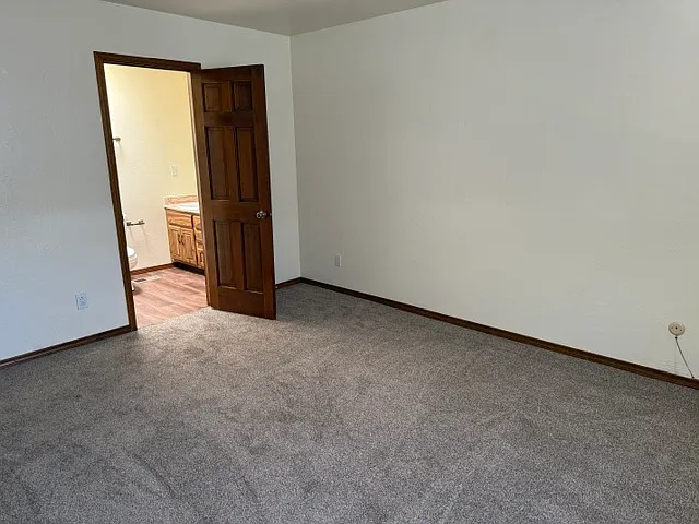 3 bed, 1250 sqft, $2,000 — Photo 4