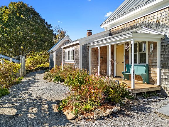 4th image of 831 Dutch Neck Road