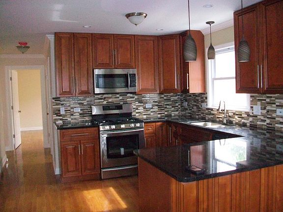 4th image of 530 Paxton Ave