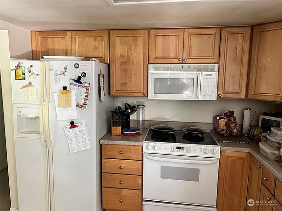 5th image of 13825 70th Avenue NE