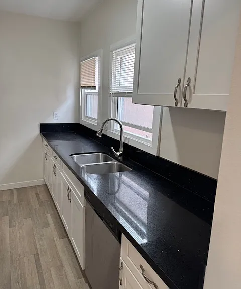 1835 E 1st St #4 — Photo 13