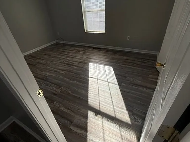 1721 Sparrow Ln — Photo 9