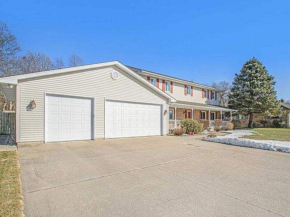 3rd image of 57270 Pine View Dr
