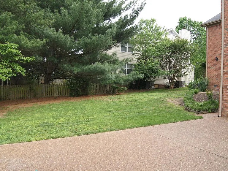 1144 Hunters Chase Dr — Photo 26
