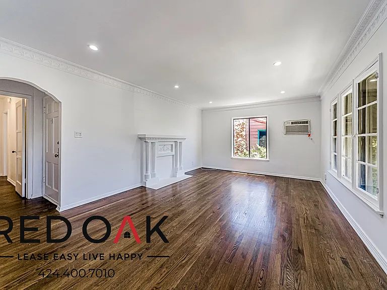 330 N Ogden Dr #1/2 — Photo 5