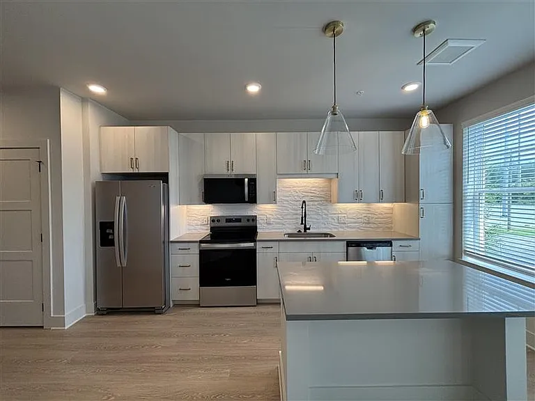 District on the Etowah Apartments — Photo 52