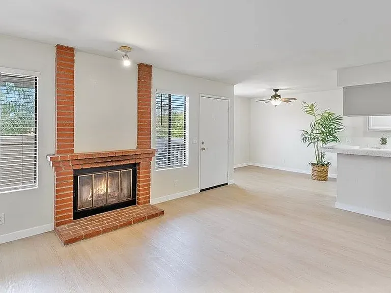 6055 Estelle St #7 — Photo 19