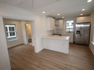 210 W 39th St #A, Savannah, GA 31401