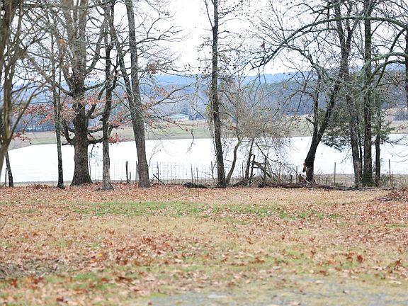 3rd image of 1899 Edgemont Rd