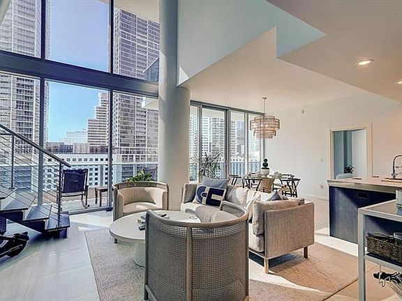 4th image of 200 Biscayne Blvd Unit 1408