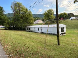 4642 Cambridge Rd, Walland, TN 37886