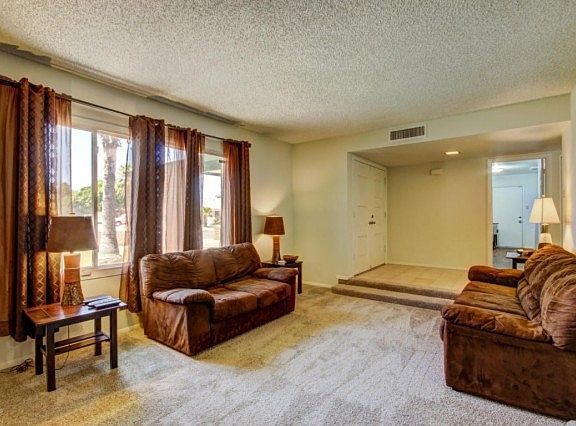 2nd image of 602 E Greenway Dr